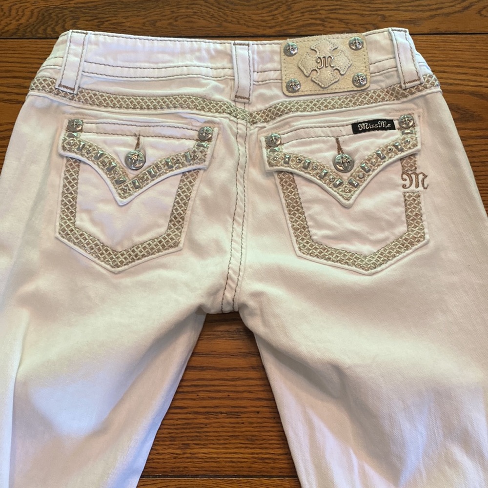 Miss Me Jeans size 27. Skinny jeans. Like new!!!